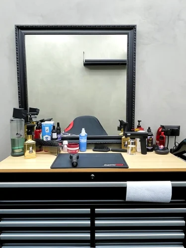 barber-mirror-ritual-barbershop-kefalonia (1)